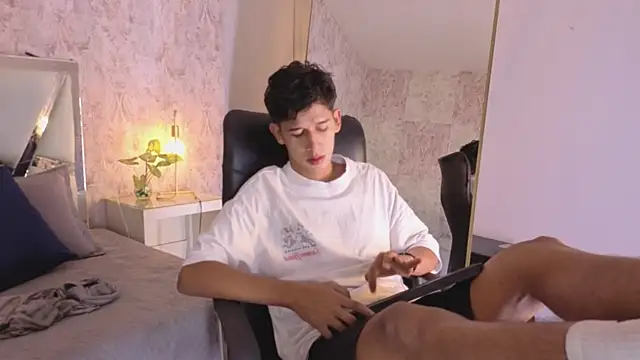 dave_eliot live cam on StripChat