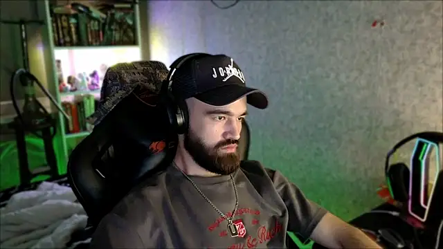 _Serious_Man webcam