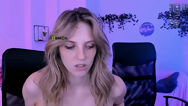 olivia_kit (G young) - show boobs