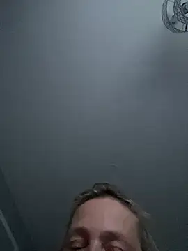 Blondnboujee53 webcam