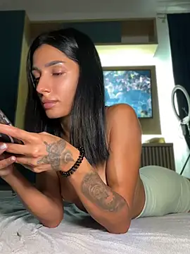 Vicky_luxe