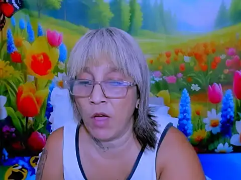 indianroxy webcam