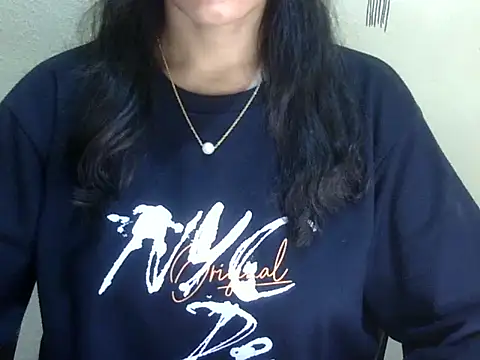 Shazi_1 live cam on StripChat