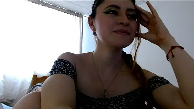 juls_winter_ (F young) - fingers in ass