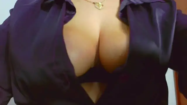 NICOL-JARAMILLO live cam on StripChat