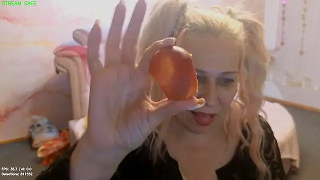 Penelope_Pinky webcam