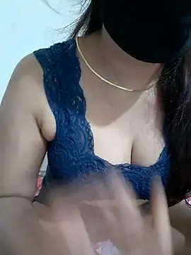 Aarti909090 webcam