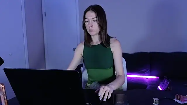 ZoomOnMe_X live cam on StripChat