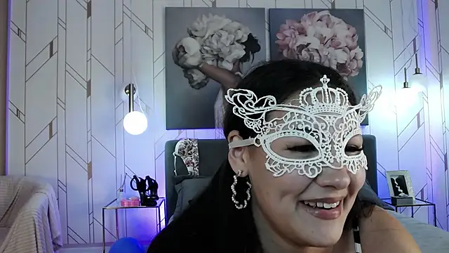 Leyla_Sparks live cam on StripChat