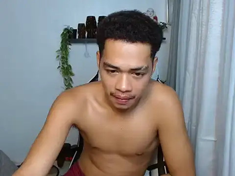 curlyasian_njxx live cam on StripChat