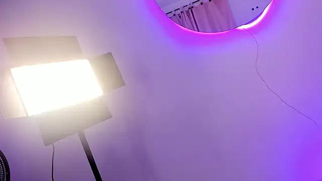 LunoxVelvet live cam on StripChat