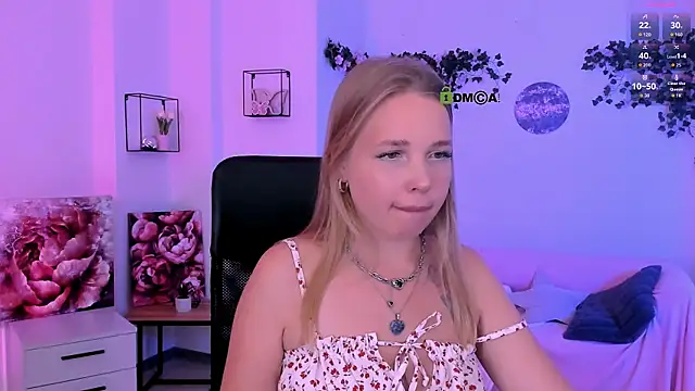 olivia_kit webcam