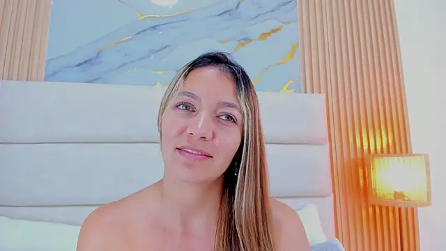 Mia_Malkovaa_ webcam
