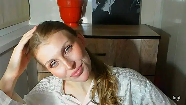JuliaMuuun live cam on StripChat
