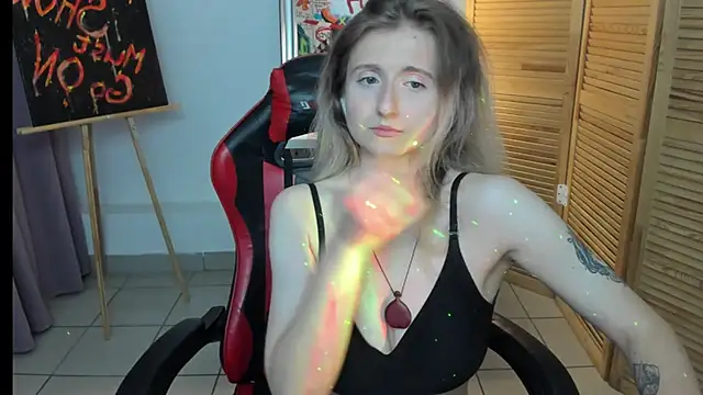 CamillaDreamer webcam