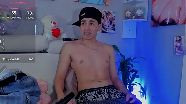 strong_rock69 live cam on StripChat