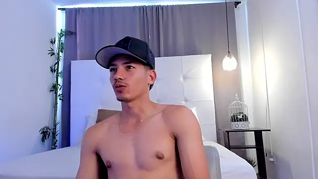 Alejo-and-Thiago webcam