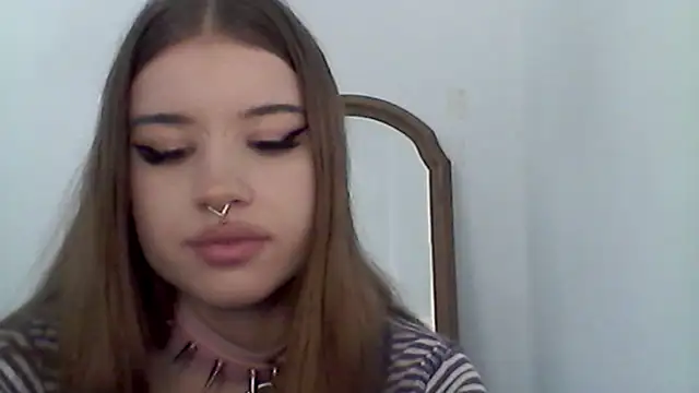 MollyHotTeen webcam