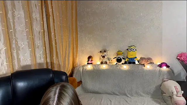 urcutiebunnyy webcam