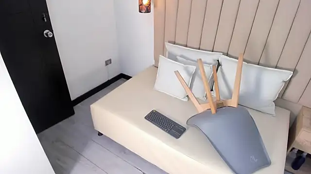 Stephi_Moon webcam