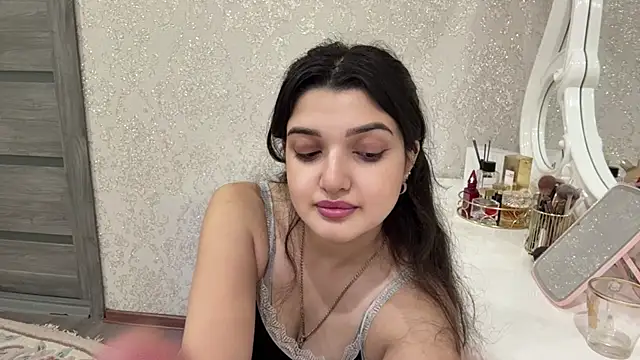 IzzabelSun webcam