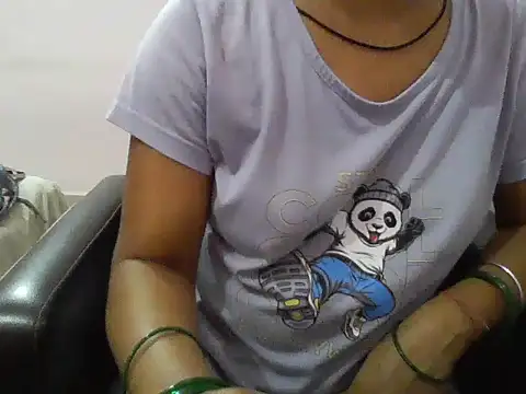 Pooja_choudharyy live cam on StripChat