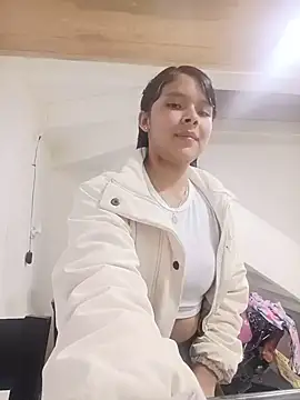 Madie_18 webcam