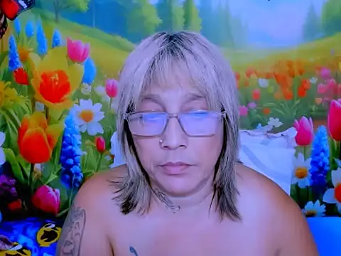 indianroxy webcam