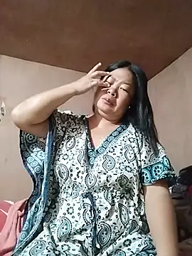 Lovelywoman43 webcam