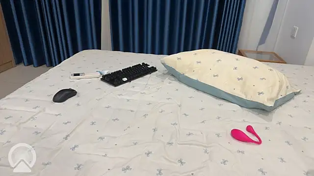 icydiva (F young) - my juicy blowjob