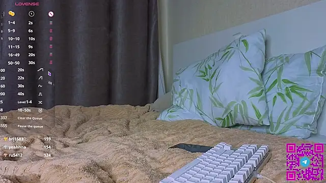 LitellyBella webcam