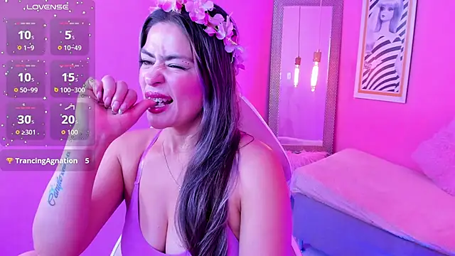 ivonne_pier_x - Ivonne_pier_x's free webcam - UK Sex Cams