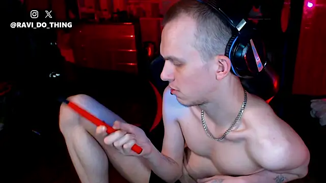 ravi_olle live cam on StripChat