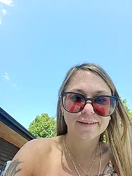 Couple_Canada webcam
