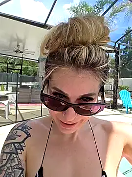 laurenlotus webcam