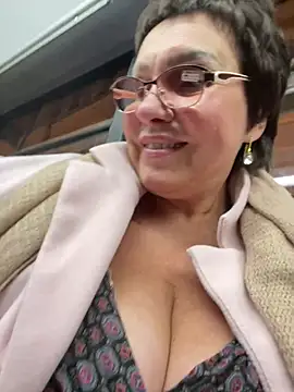 bettybutter_ - Bettybutter_'s free webcam - UK Sex Cams