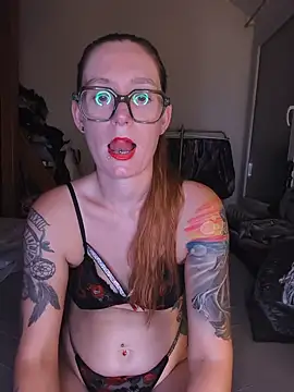 ladydivine14 webcam