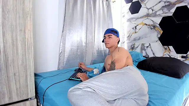 Goldendesirexx webcam
