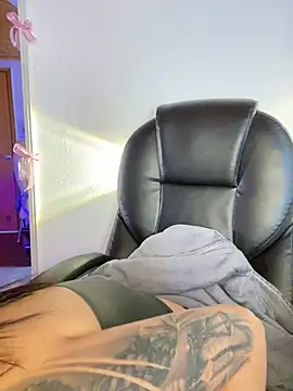 ViioletaXXX webcam
