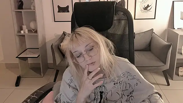 ReminaMeow webcam