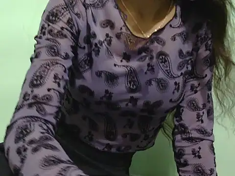 cutiee_kayra live cam on StripChat
