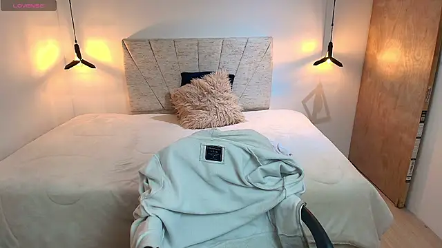 Victoria__Taylor_ webcam