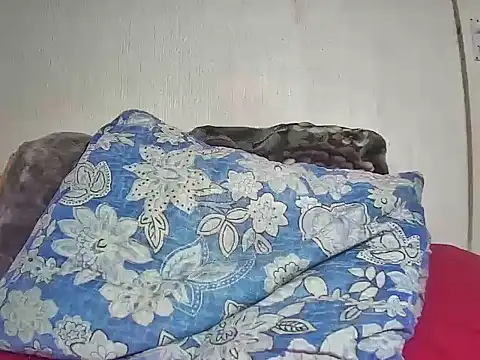 SluttyShyBoobs webcam