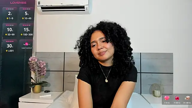 kiraspell - Kiraspell's free webcam - UK Sex Cams