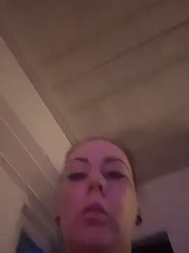 Celestia90 live cam on StripChat