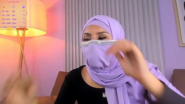 nahiaraa__ (F young) - Rub clit and fingering pussy