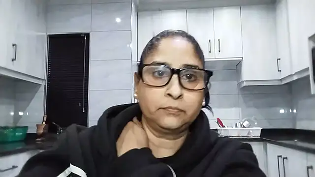 indiankushy - Indiankushy's free webcam - UK Sex Cams