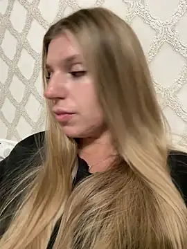 adel_secret webcam