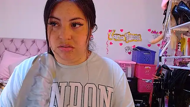 lanaqueen699 webcam