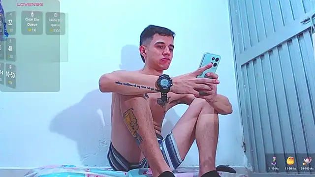 adam_hot - ADAM_HOT's free webcam - UK Sex Cams